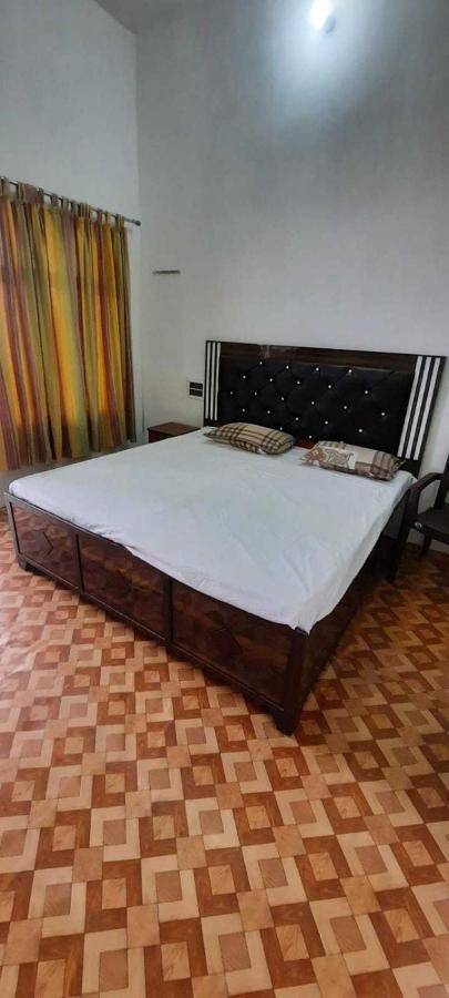 Hotel O Brave Knight Meerut Eksteriør bilde
